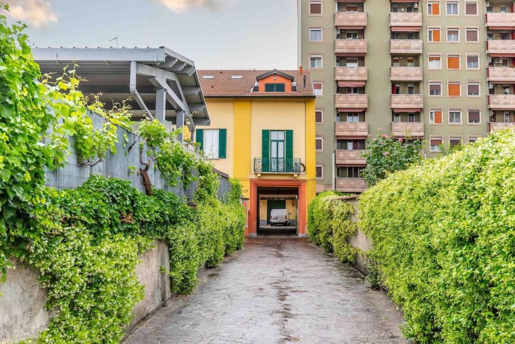 Relax Stay In A Typical Milan Courtyard - Navigli Экстерьер фото